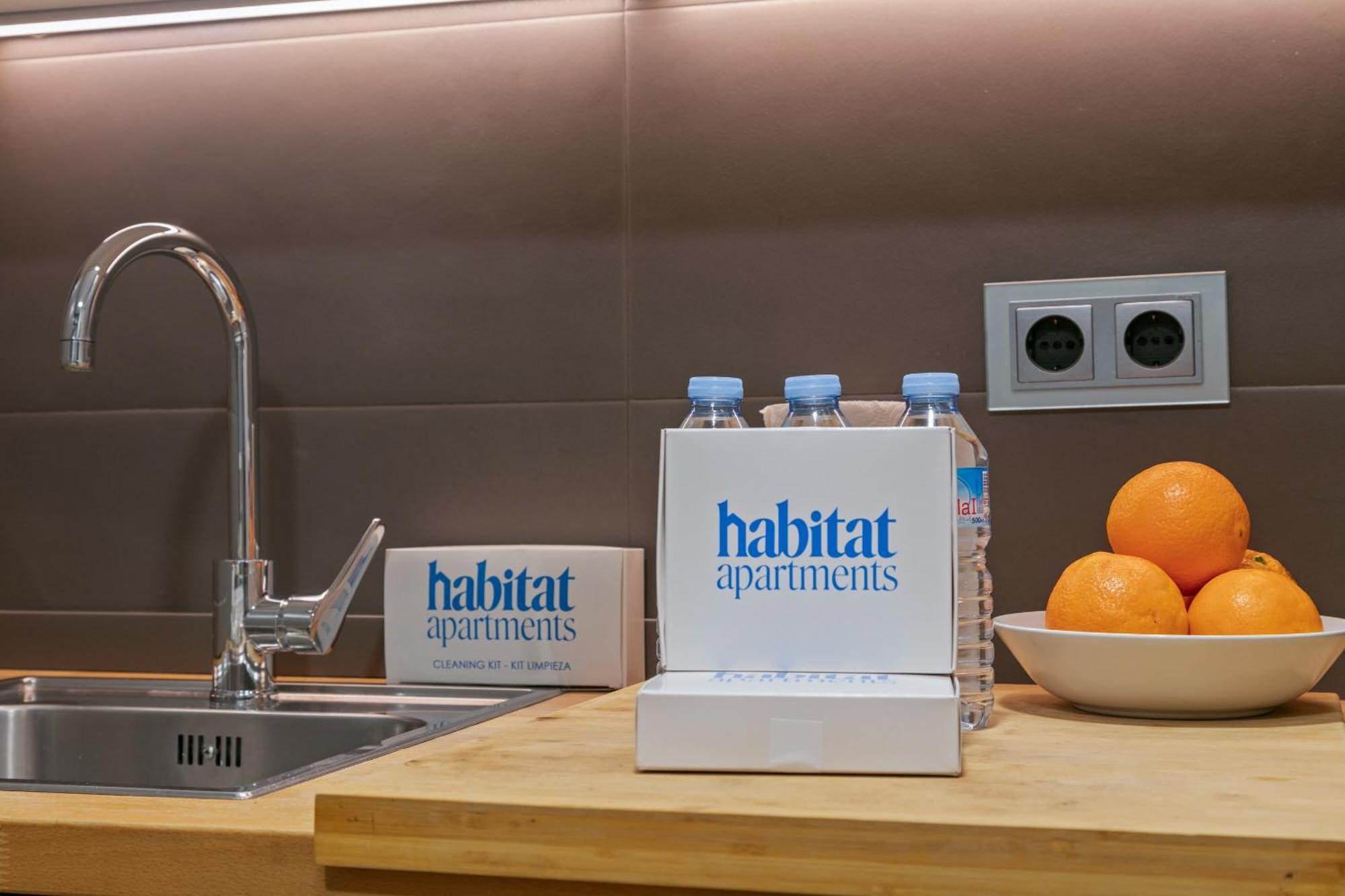 Habitat Apartments Ferran Barcelona Exteriör bild