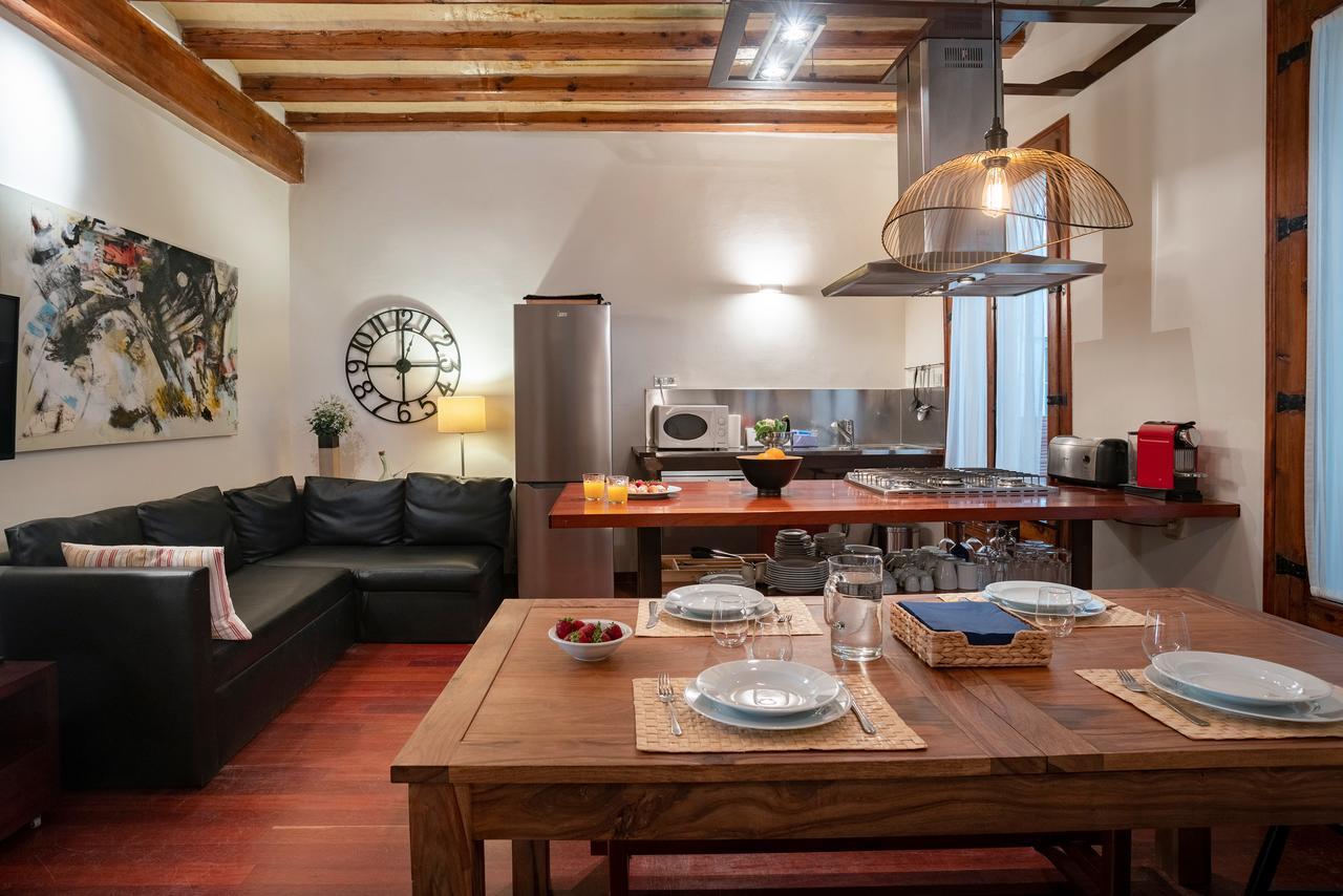 Habitat Apartments Ferran Barcelona Exteriör bild